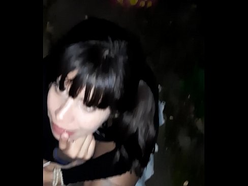 ❤️ سڑک پر کینڈی کے بدلے عضو تناسل کی سوجن پر ur.verhentai.ru ️❤